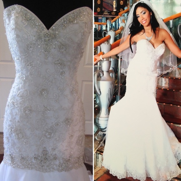 Absolutely Stunning Mori Lee Bridal Gown - Picture 2 of 8